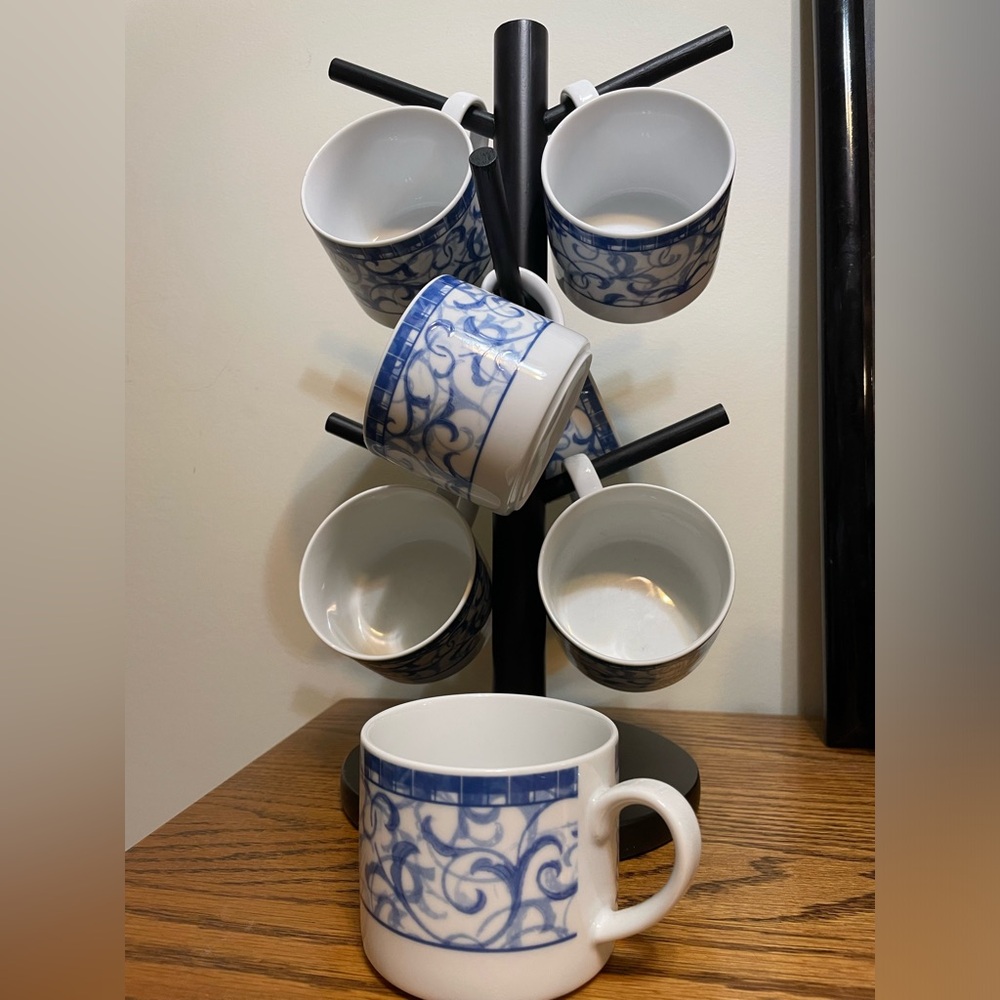 Oneida Coffee Mugs W/Black wood stand  Breton Blue VTG 1998 Porcelain Set of‎ 7